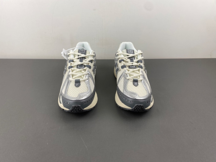 New Balance 1906R