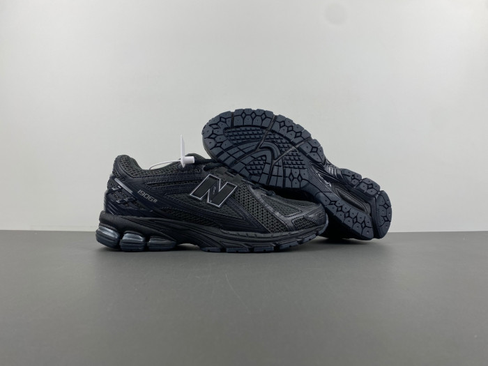New Balance 1906R