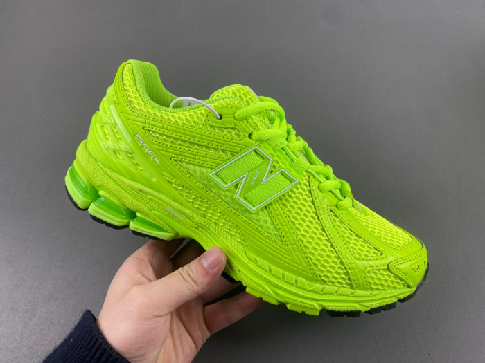 New Balance 1906R