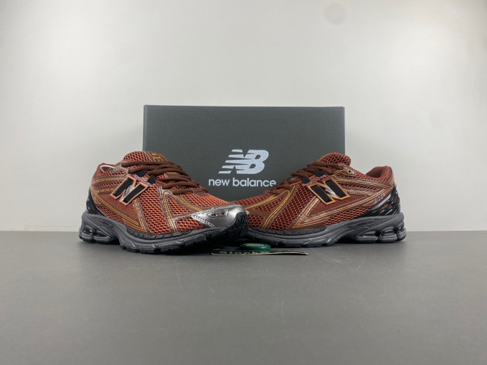 New Balance 1906R