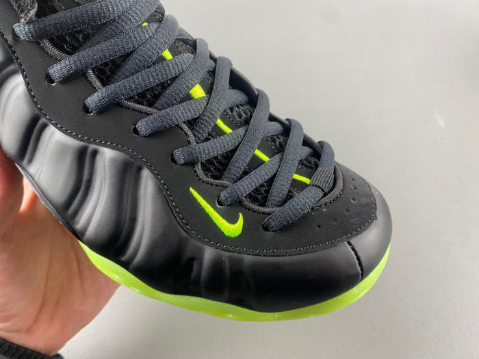 NIKE Air Foamposite One