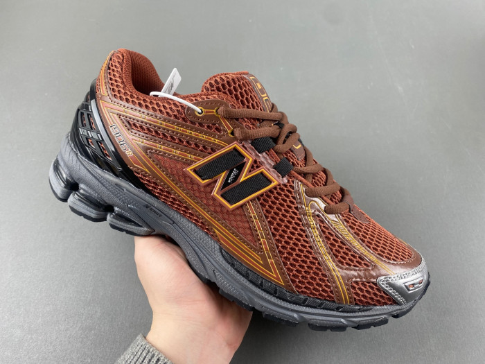 New Balance 1906R