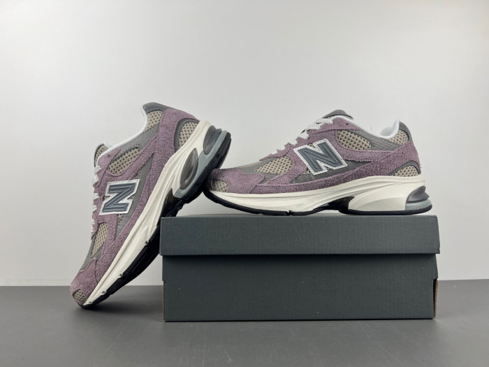 New Balance 2002R