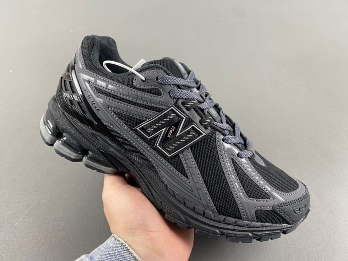 New Balance 1906R