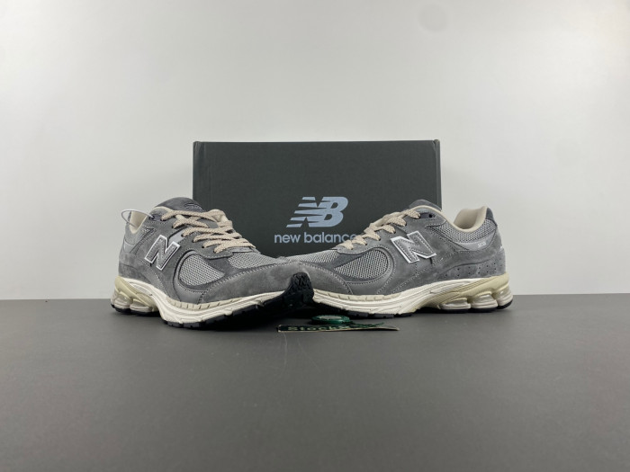New Balance 2002R
