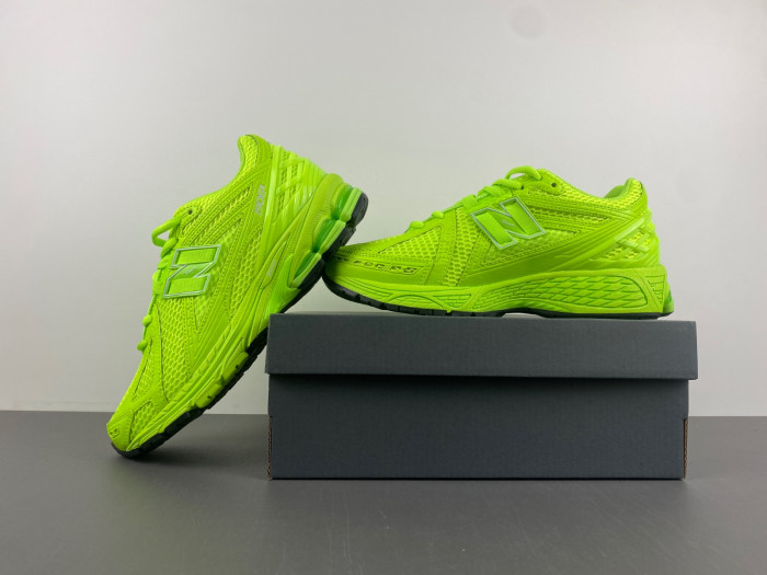 New Balance 1906R