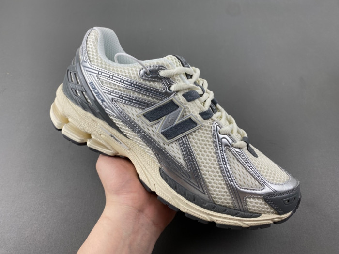 New Balance 1906R
