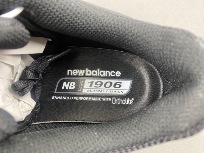New Balance 1906R