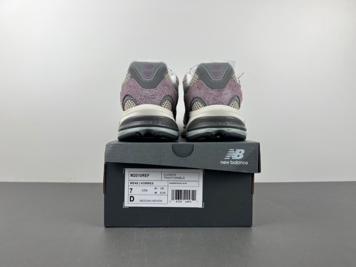 New Balance 2002R