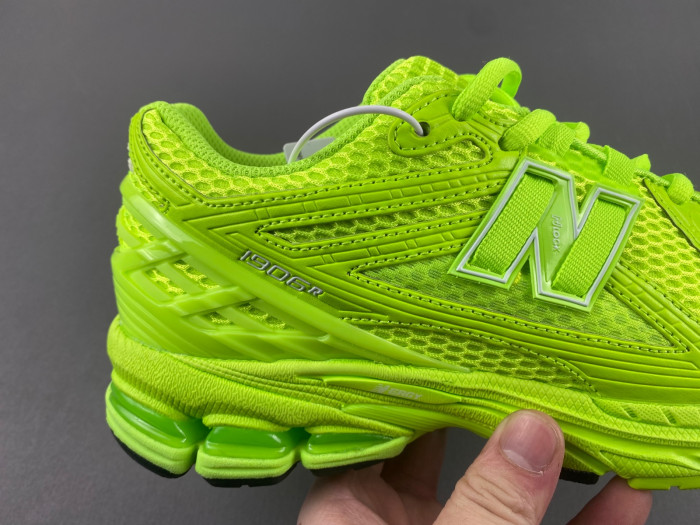 New Balance 1906R