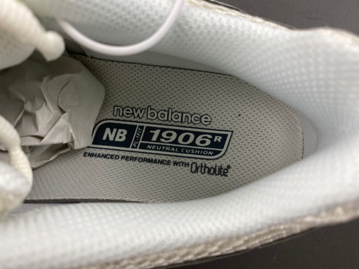 New Balance 1906R