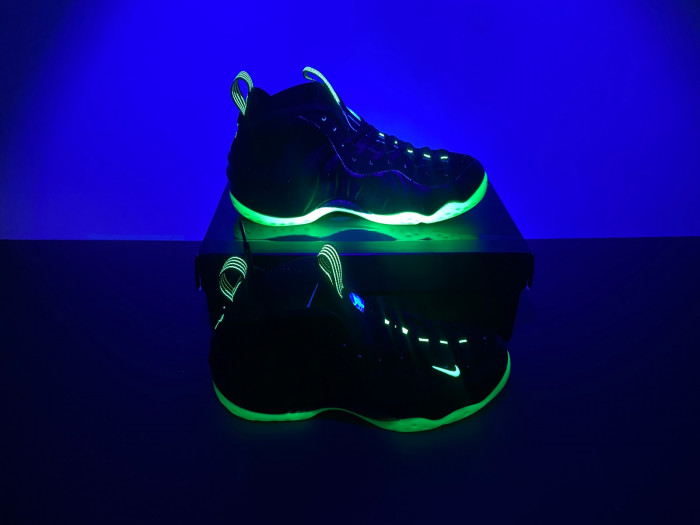 NIKE Air Foamposite One
