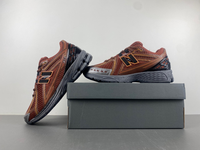 New Balance 1906R