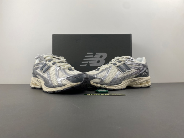 New Balance 1906R