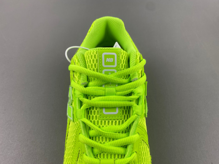 New Balance 1906R