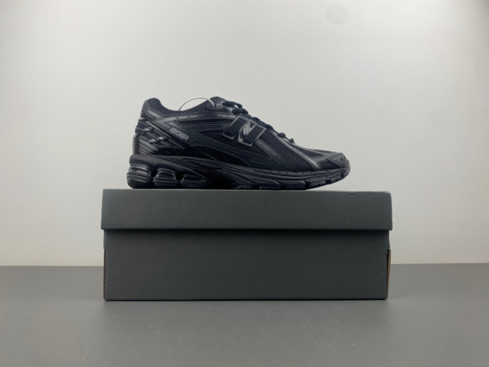 New Balance 1906R