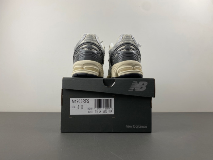 New Balance 1906R
