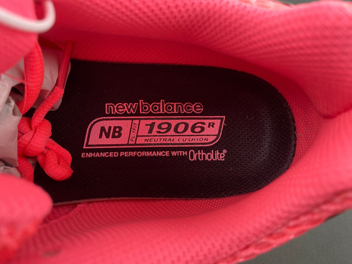 New Balance 1906R