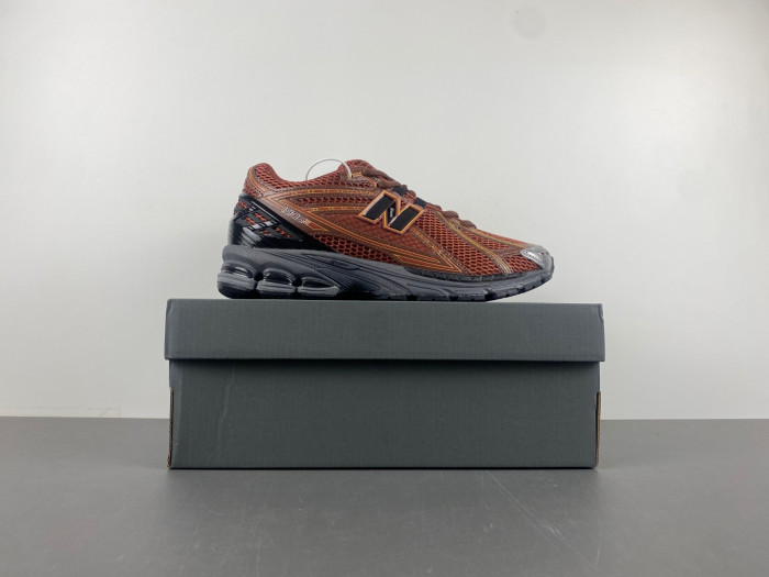 New Balance 1906R