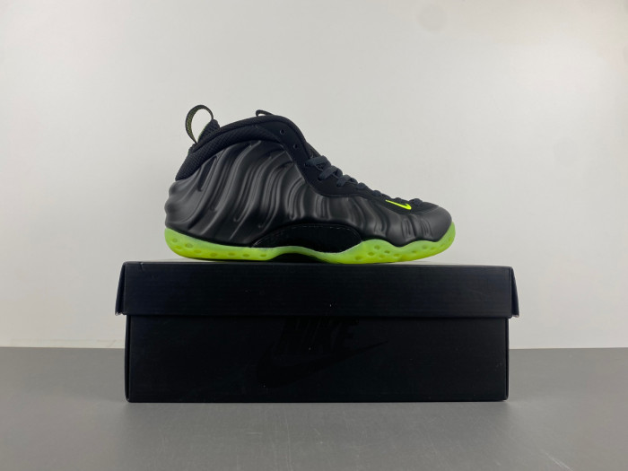 NIKE Air Foamposite One