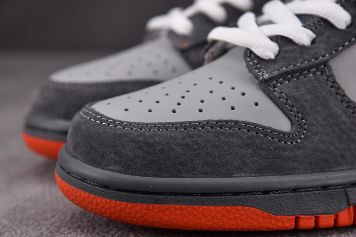 NIKE Jeff Staple Dunk Low Pro SB