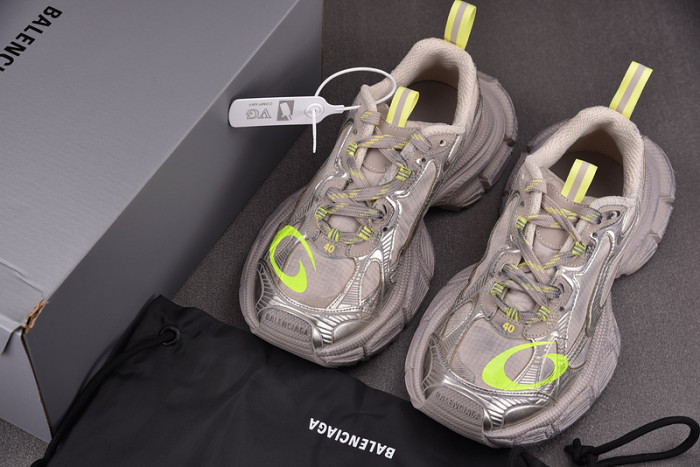 3XL SNEAKERS