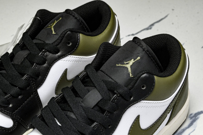 Air Jordan 1 Low