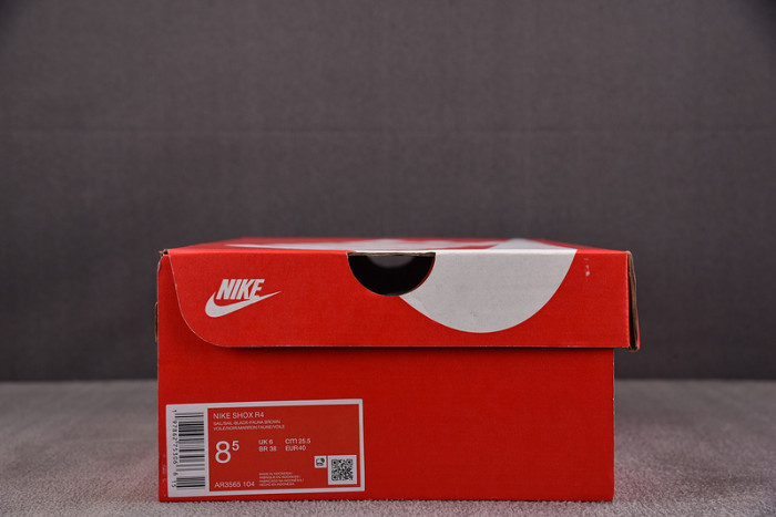 NIKE Shox R4