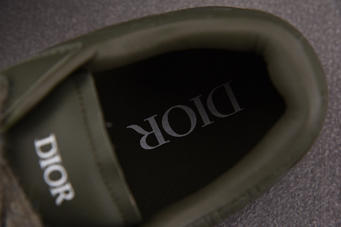 D10r b33 sneakers b330028