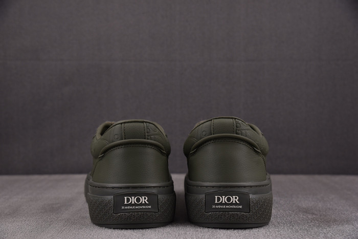 D10r b33 sneakers b330028