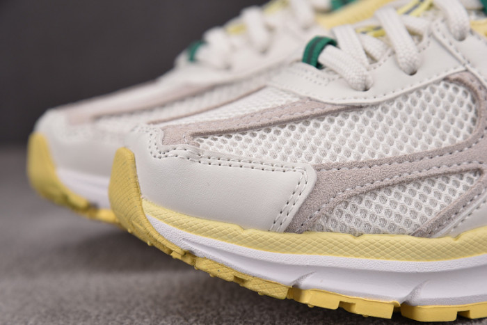 Nike Air Zoom Vomero 5