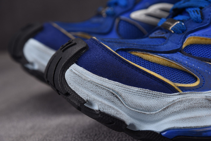 BALENCIAGA CARGO SNEAKERS