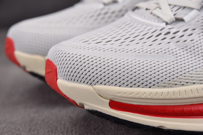 Nike Air Zoom Vomero 18