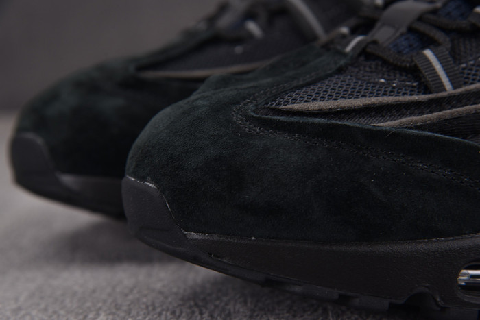 Comme des Garçons x Air Max 95 