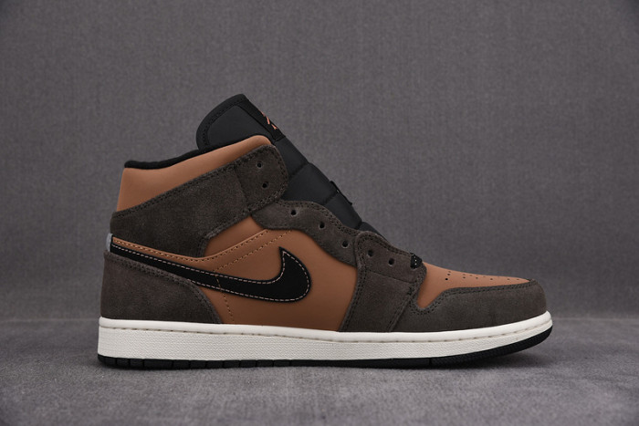 AIR JORDAN 1 MID SE