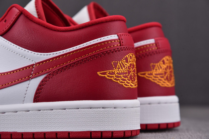 AIR JORDAN 1 LOW 