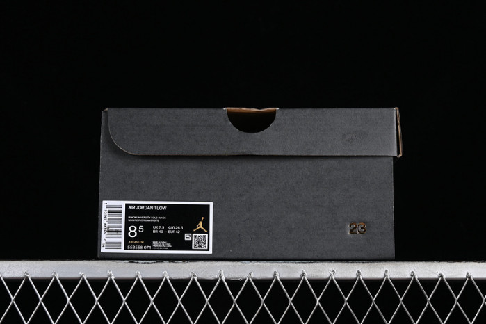 AIR JORDAN 1 LOW 