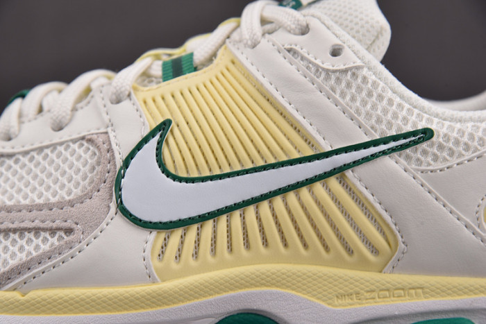 Nike Air Zoom Vomero 5