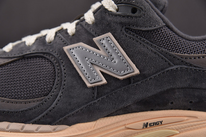 New Balance 2002R