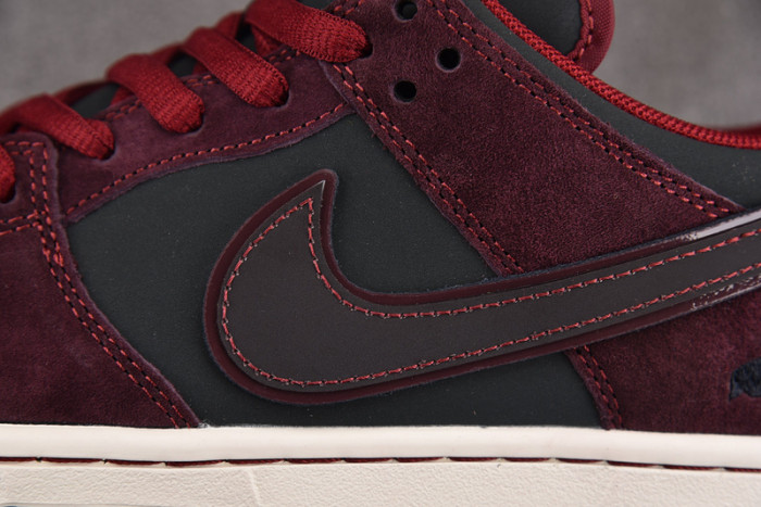 RIOT Skateshop x Dunk Low SB