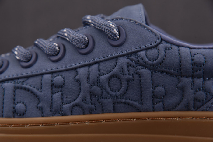 D10r b33 sneakers b330009