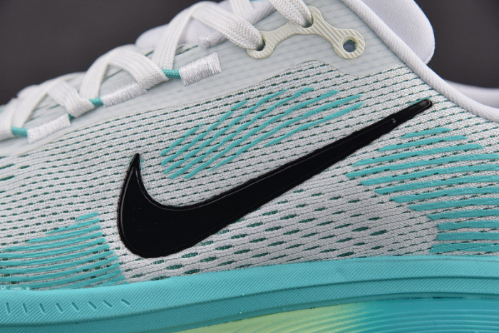 Nike Air Zoom Vomero 18