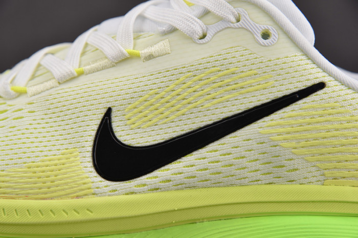 Nike Air Zoom Vomero 18