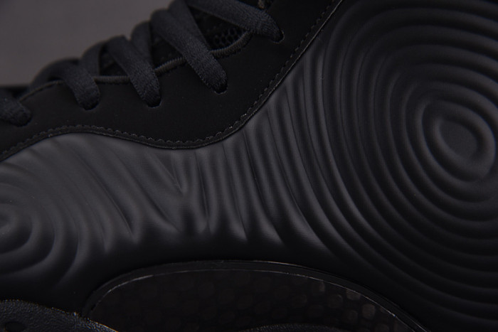 Comme des Garçons Homme Plus x NIKE Air Foamposite One