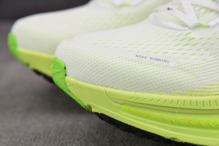 Nike Air Zoom Vomero 18