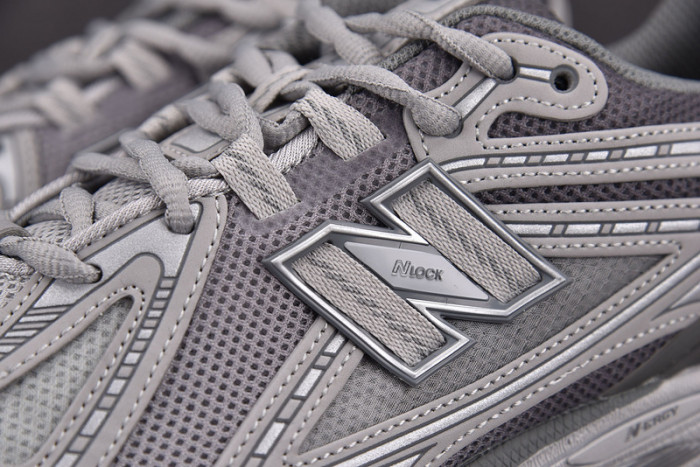New Balance 1906R