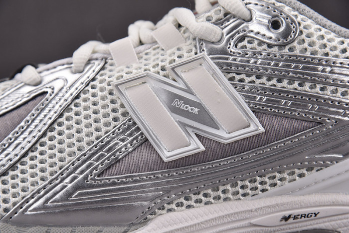 New Balance 1906R