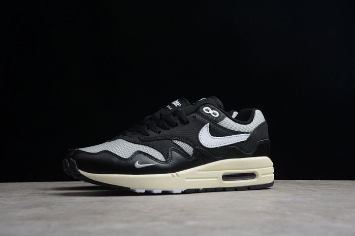NIKE PATTA X AIR MAX 1