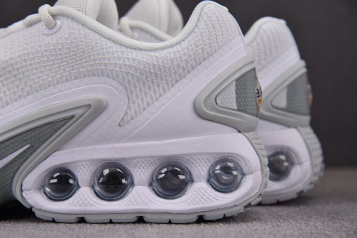 NIKE Air Max DN