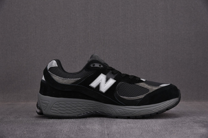 New Balance 2002R